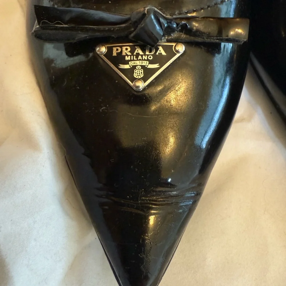 Prada Glossy Black patent leather Women's pointy toe ballet flats Loafers - Picture 6 of 14